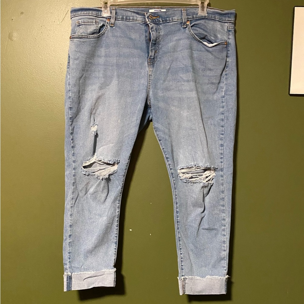 Levi Cropped Boyfriend Jeans